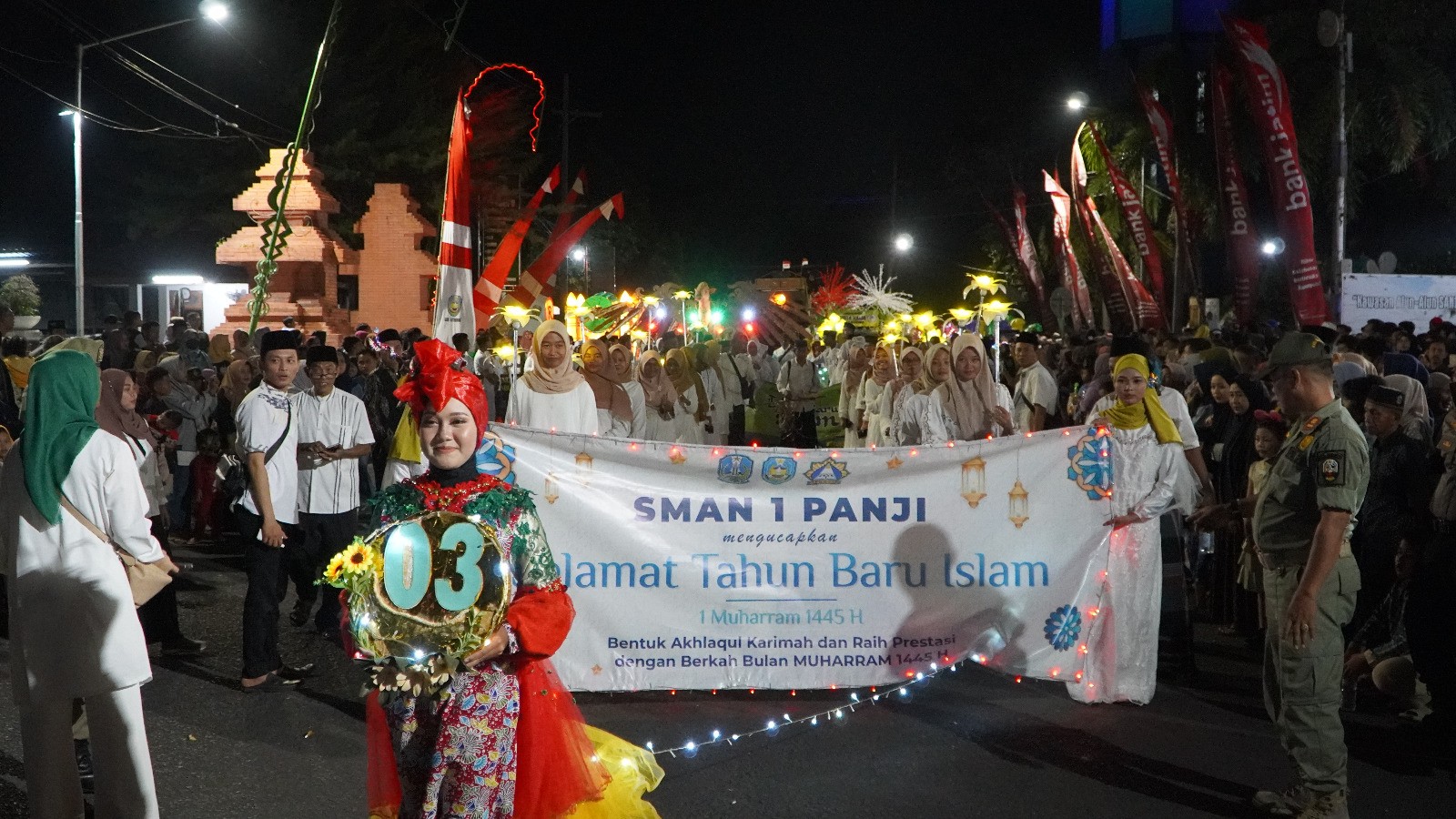 Pawai Lampion Meriahkan Perayaan Tahun Baru Islam 1445 Hijriyah di Situbondo